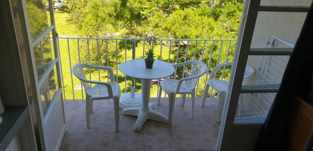 Studio Lou Paradou Residence Le Provence Greoux-les-Bains Bagian luar foto