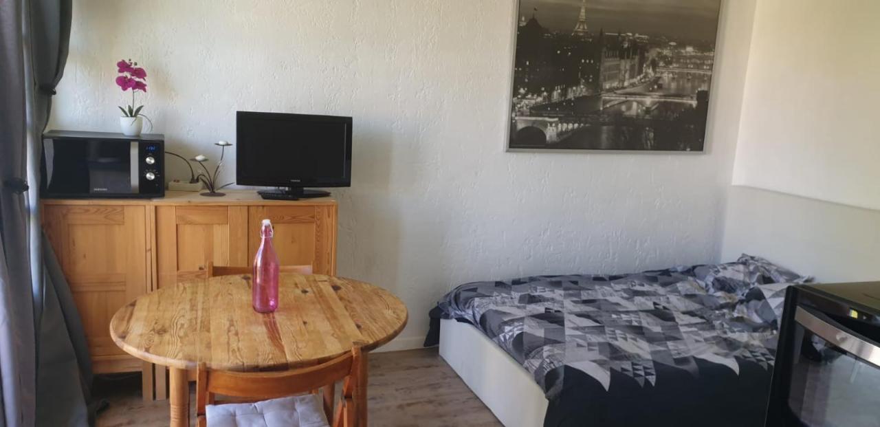 Studio Lou Paradou Residence Le Provence Greoux-les-Bains Bagian luar foto